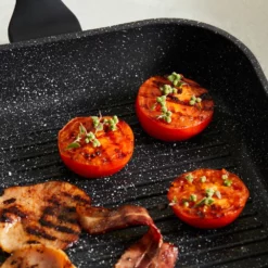 Baccarat Granite Grill Twin Pack 26cm & 28cm -Deals Baccarat Store 1023147 bcgranitetwingrill28 fry26 0406