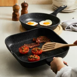 Baccarat Granite Grill Twin Pack 26cm & 28cm -Deals Baccarat Store 1023147 bcgranitetwingrill28 fry26 0421