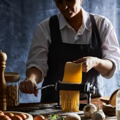 Baccarat Gourmet 150mm Pasta Machine Black -Deals Baccarat Store 1028815 bcblkpastamaker 3 1000x1000