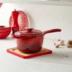 Baccarat Le Connoisseur Cast Iron Saucepan 16cm 1.5L Red -Deals Baccarat Store 1036148 bcleconsaucepan16cmred 3