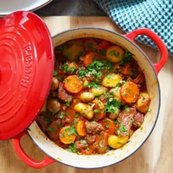 Baccarat Le Connoisseur Round French Oven With Lid Red 25cm 3.9L -Deals Baccarat Store pcp 1021277 4 1