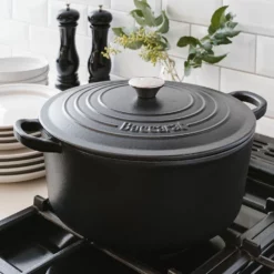 Baccarat Le Connoisseur 29cm Cast Iron Round French Oven With Lid Black 6.3L -Deals Baccarat Store pcp 1027443 2 1