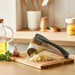 Baccarat Prepare Mini Rotary Grater -Deals Baccarat Store pcp 1038207 8