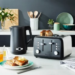 Baccarat The Toasty Slice 4 Slice Toaster Black 16 Baccarat The Toasty Slice 4 Slice Toaster Black -Deals Baccarat Store pcp 1040722 7